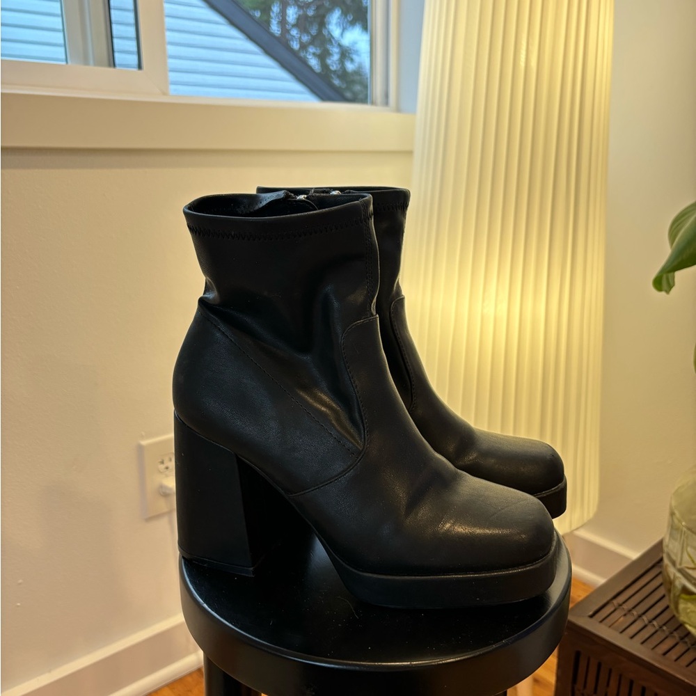 Steve Madden chunky platform faux leather bootie